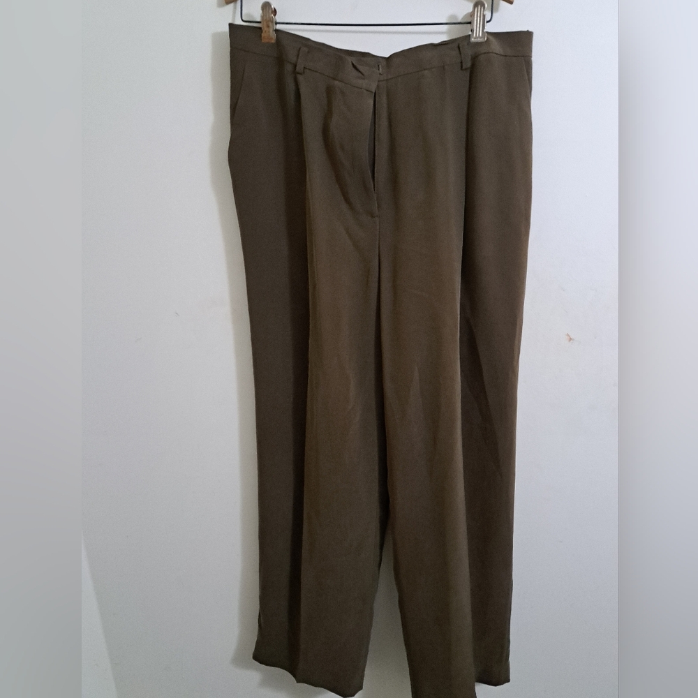 Jones New York Pants. Size 16.